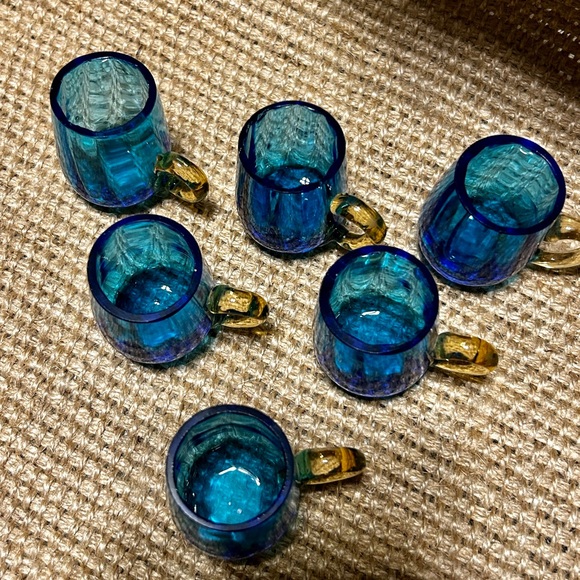 Miniature Rare Vintage Blue Manganese Glass Mugs (set of 6) - Picture 3 of 7